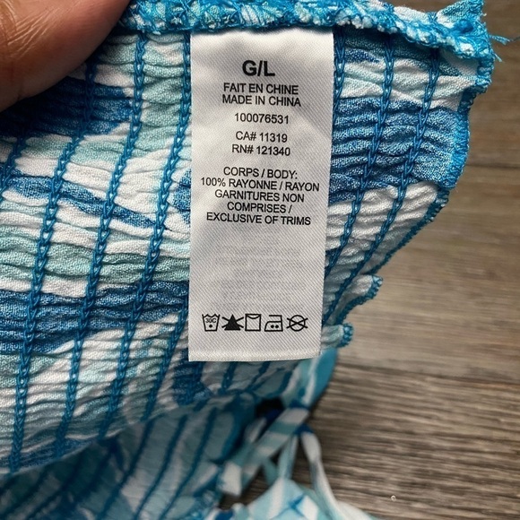 Garage Women's Blue Halter Keyhole Top Large 
NWT - Picture 6 of 7